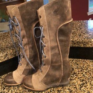 Sorel Leather Boots size 7
